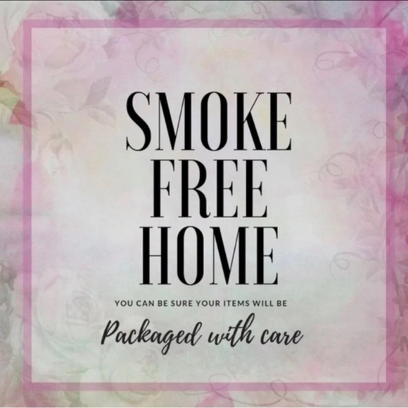 NWT “USA” Women’s T-shirt - Picture 7 of 7